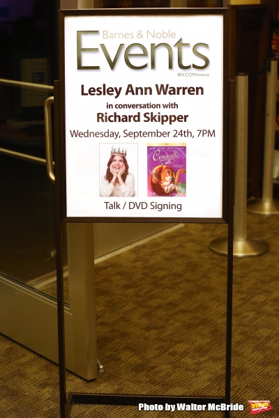 Photo Coverage: Lesley Ann Warren Performs from CINDERELLA at Barnes & Noble  Image