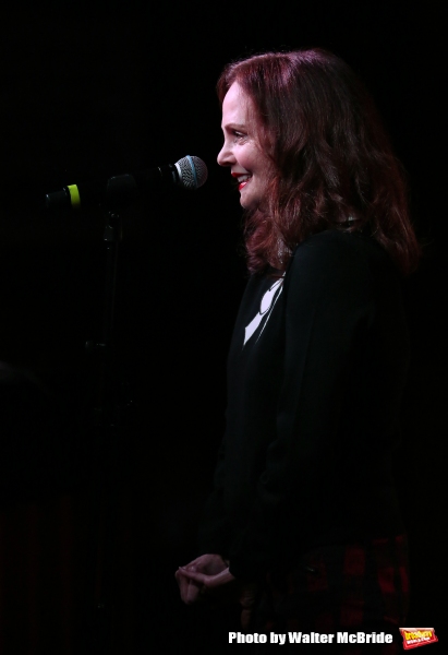 Photo Coverage: Lesley Ann Warren Performs from CINDERELLA at Barnes & Noble  Image