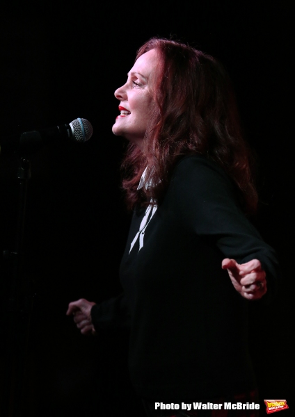 Photo Coverage: Lesley Ann Warren Performs from CINDERELLA at Barnes & Noble  Image
