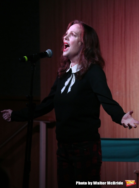Photo Coverage: Lesley Ann Warren Performs from CINDERELLA at Barnes & Noble 