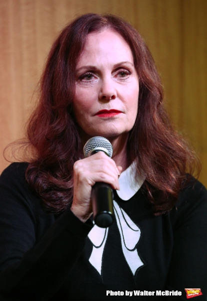 Photo Coverage: Lesley Ann Warren Performs from CINDERELLA at Barnes & Noble  Image