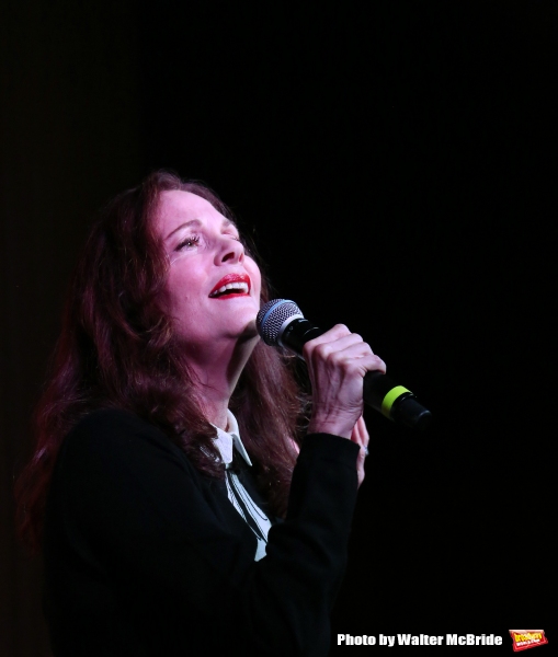 Photo Coverage: Lesley Ann Warren Performs from CINDERELLA at Barnes & Noble  Image