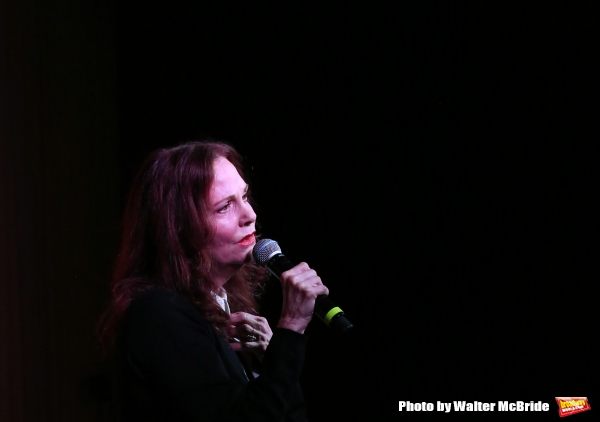 Photo Coverage: Lesley Ann Warren Performs from CINDERELLA at Barnes & Noble 