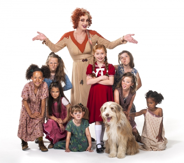 Photo Flash: First Look at Craig Revel Horwood as Miss Hannigan in ANNIE UK Tour Image