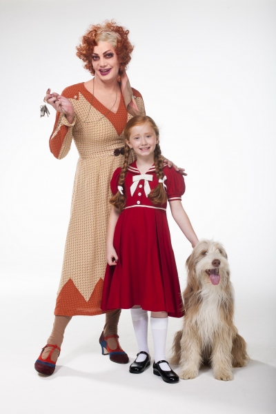 Photo Flash: First Look at Craig Revel Horwood as Miss Hannigan in ANNIE UK Tour Image