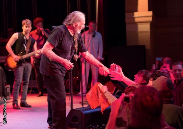 Photo Flash: Inside Ridgefield Playhouse's Willie Nelson Gala, Feat. Harvey Fierstein & More Image