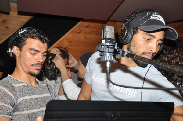 Exclusive Photo Coverage: ALADDIN Cast Brings Some Magic to Carols For A Cure!  Image