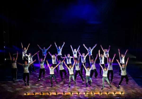 Photo Coverage Special: 25 Billy Elliots Unite in Special Finale of BILLY ELLIOT THE MUSICAL for Live Taping!  Image