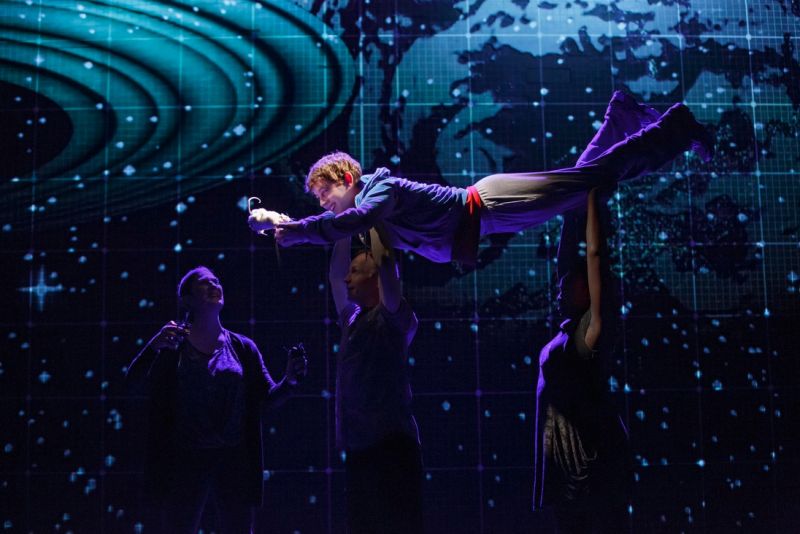 Photo Flash: More from Broadway's THE CURIOUS INCIDENT OF THE DOG IN THE NIGHT-TIME! Image