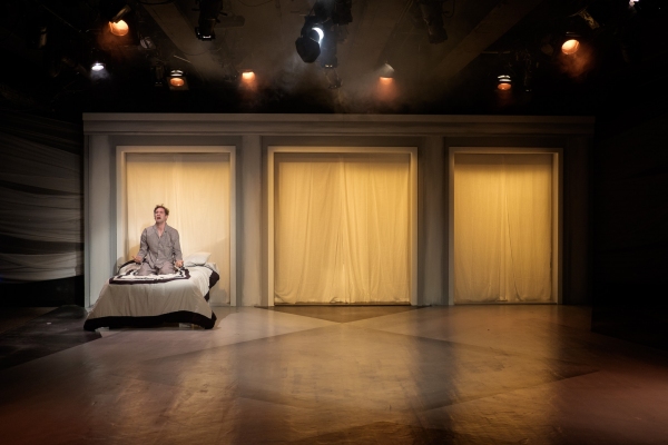 Photo Flash: First Look at Playhouse on Park's ANGELS IN AMERICA Image