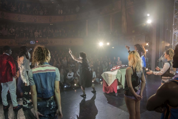 Photo Flash: THRILLER LIVE Becomes West End's 20th Longest-Running Show! Image