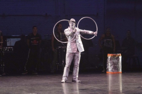 Dustin Hubel and his floating hoops Photo