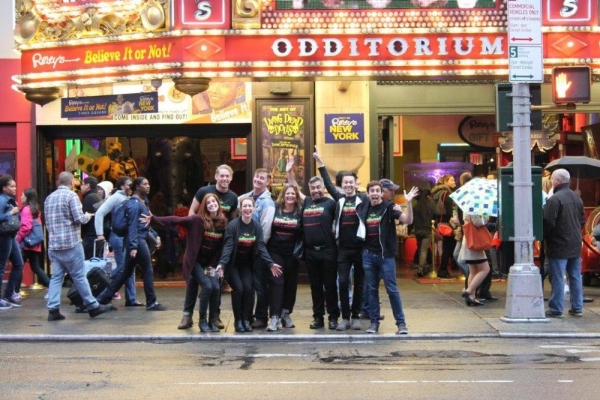 Photo Flash: Cast of BEDBUGS!!! Performs in Times Square  Image