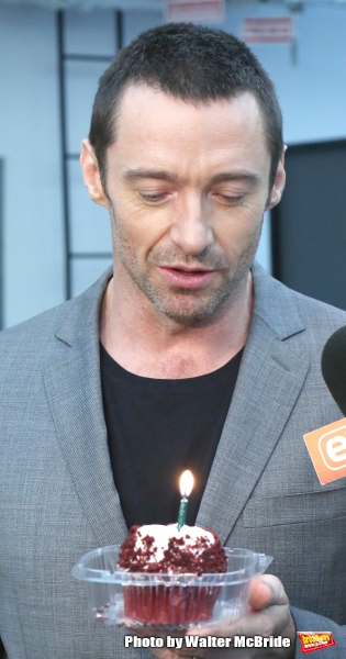 Photo Coverage: EXTRA Delivers Hugh Jackman a Birthday Cupcake! Image