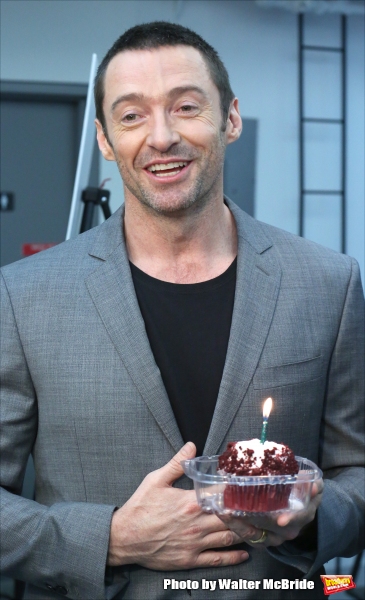 Photo Coverage: EXTRA Delivers Hugh Jackman a Birthday Cupcake! Image
