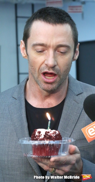 Photo Coverage: EXTRA Delivers Hugh Jackman a Birthday Cupcake! Image