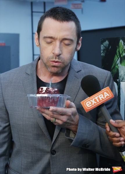Photo Coverage: EXTRA Delivers Hugh Jackman a Birthday Cupcake! Image