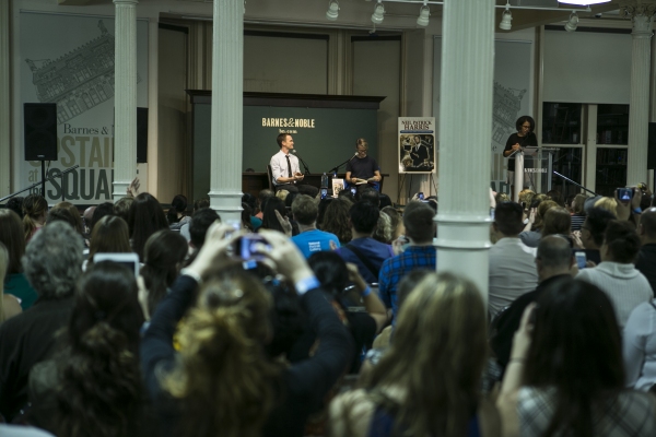 Photo Coverage: Neil Patrick Harris Signs CHOOSE YOUR OWN AUTOBIOGRAPHY at Barnes & Noble! Image