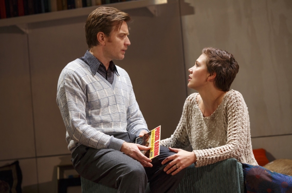 Photo Flash: First Look at Ewan McGregor, Maggie Gyllenhaal, Cynthia Nixon and More in THE REAL THING Image