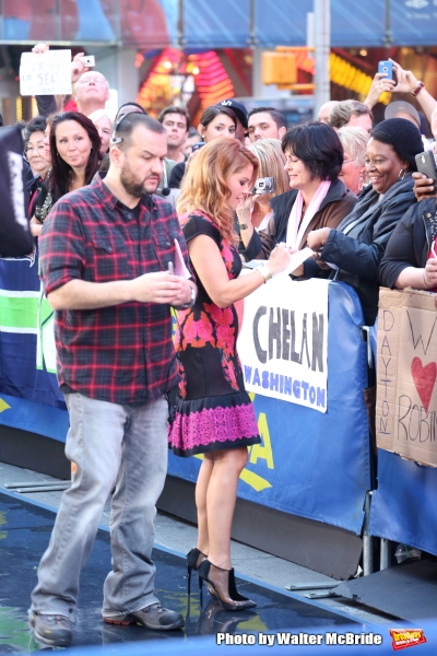 Photo Coverage: Candace Cameron Bure Visits Set of GMA Image