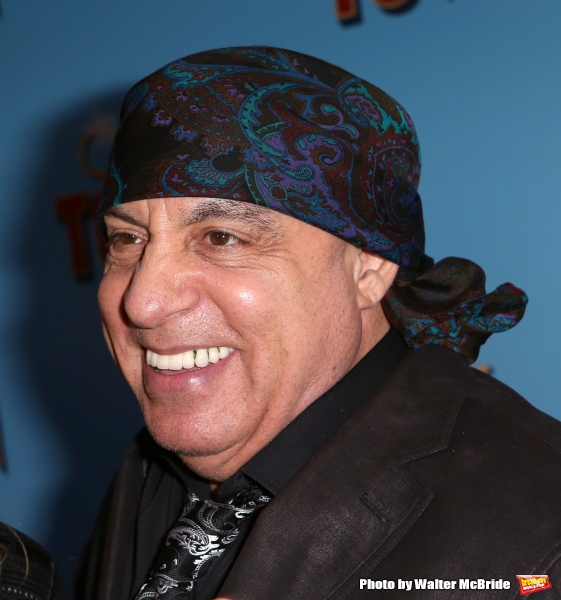 Photo Coverage: Stars Hit the ON THE TOWN Red Carpet  Image