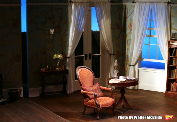 Photo Coverage: Joely Richardson Takes Opening Night Bows in THE BELLE OF AMHERST Image