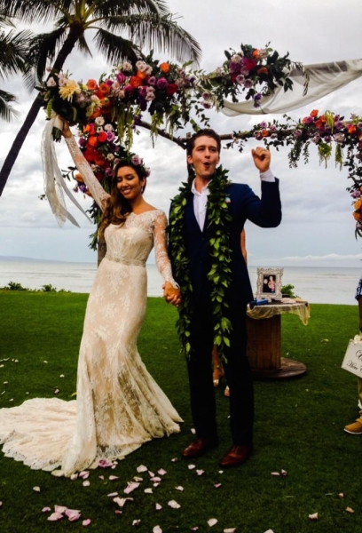 Photo Flash: Matthew Morrison & Renee Puente Marry in Maui! Image