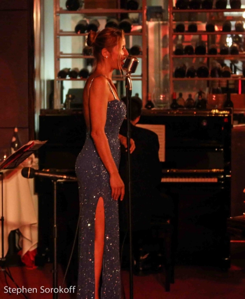 Photo Coverage: Sabrina Wender Plays Le Cirque's Musical Mondays Image
