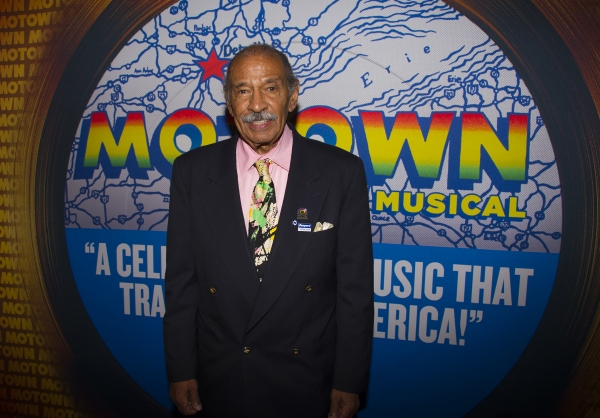 Photo Flash: MOTOWN National Tour Celebrates Opening in Detroit! Image