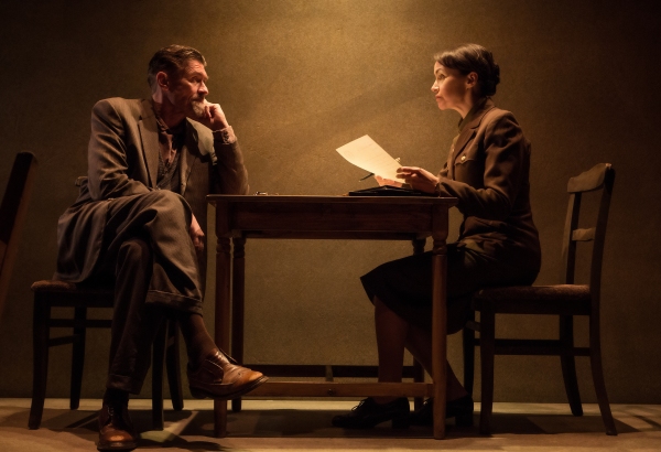 Photo Flash: First Look at Tarragon Theare's THE BAKELITE MASTERPIECE Image