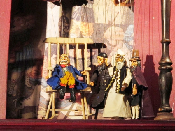 Photo Flash: Czech Marionettes in A CHRISTMAS CAROL, OY! HANNUKAH, MERRY KWANZAA at La MaMa 