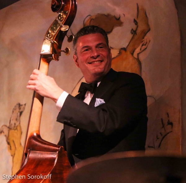 Photo Coverage: Bucky Pizzarelli Steps in for Jessica Molaskey at Cafe Carlyle Image