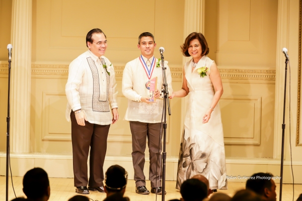 Photo Coverage: 4th The Outstanding Filipino Americans in New York Awards at Carnegie Hall Image