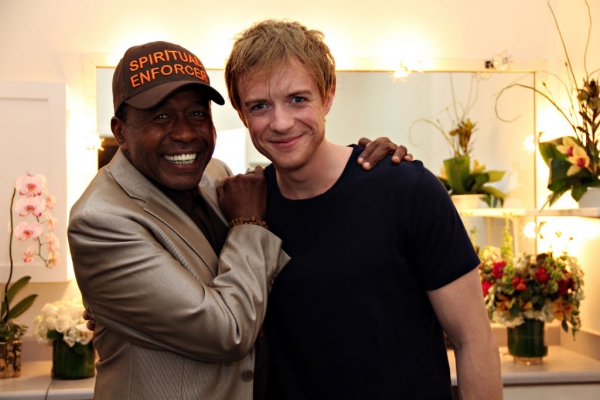 Photo Flash: Ben Vereen Reunites With PIPPIN Cast on National Tour Image