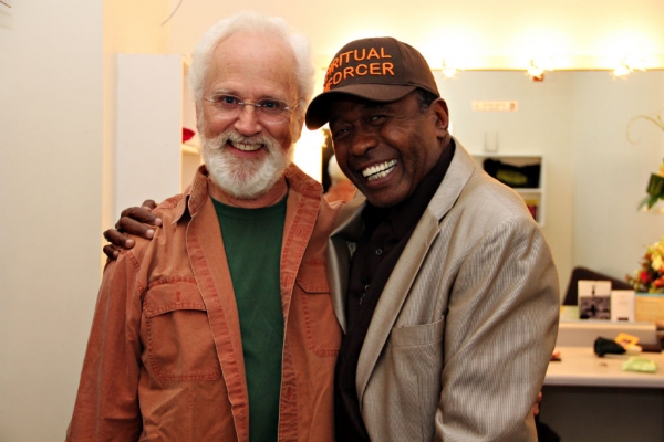 Photo Flash: Ben Vereen Reunites With PIPPIN Cast on National Tour Image