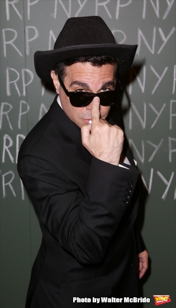 Photo Coverage: Bette Midler Hosts 19th Annual Hulaween Gala: Fellini Hulaweeni  Image