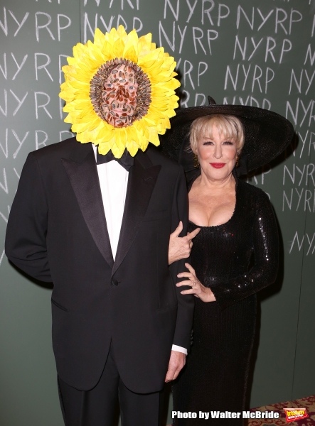 Photo Coverage: Bette Midler Hosts 19th Annual Hulaween Gala: Fellini Hulaweeni Photo Coverage: Bette Midler Hosts 19th Annual Hulaween Gala: Fellini Hulaweeni Image