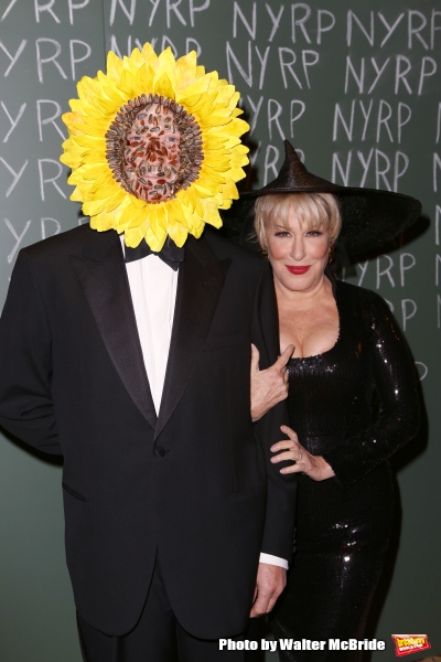 Photo Coverage: Bette Midler Hosts 19th Annual Hulaween Gala: Fellini Hulaweeni Photo Coverage: Bette Midler Hosts 19th Annual Hulaween Gala: Fellini Hulaweeni Image