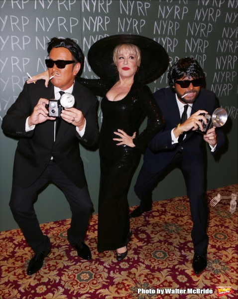 Photo Coverage: Bette Midler Hosts 19th Annual Hulaween Gala: Fellini Hulaweeni Photo Coverage: Bette Midler Hosts 19th Annual Hulaween Gala: Fellini Hulaweeni Image
