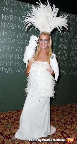 Photo Coverage: Bette Midler Hosts 19th Annual Hulaween Gala: Fellini Hulaweeni  Image