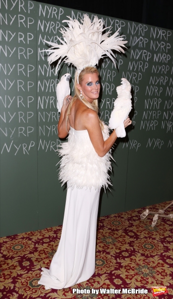 Photo Coverage: Bette Midler Hosts 19th Annual Hulaween Gala: Fellini Hulaweeni  Image