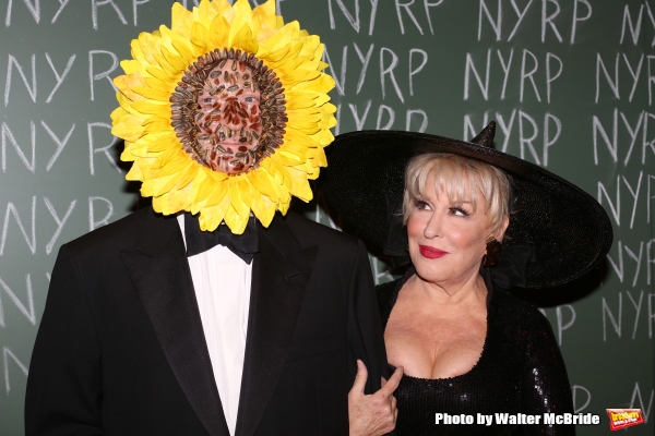 Photo Coverage: Bette Midler Hosts 19th Annual Hulaween Gala: Fellini Hulaweeni Photo Coverage: Bette Midler Hosts 19th Annual Hulaween Gala: Fellini Hulaweeni Image