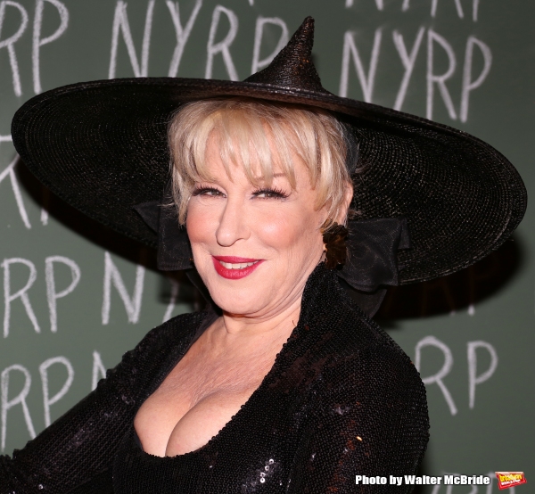 Photo Coverage: Bette Midler Hosts 19th Annual Hulaween Gala: Fellini Hulaweeni  Image