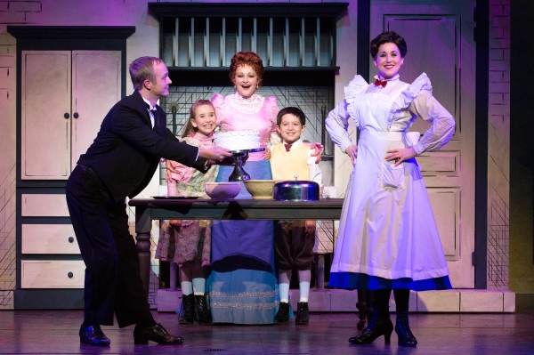 Photo Flash: First Look at Walnut Street's MARY POPPINS Image
