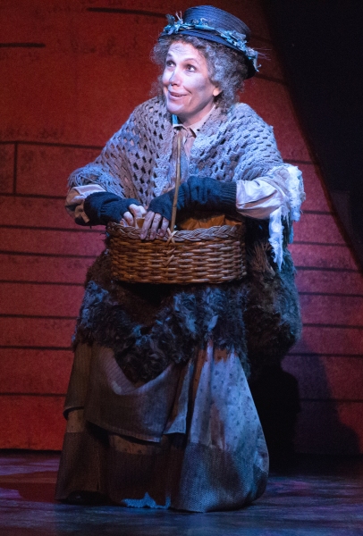 Photo Flash: First Look at Walnut Street's MARY POPPINS Image