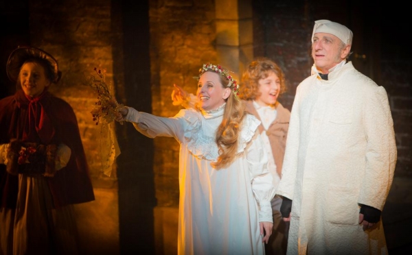 Photo Flash: Sneak Peek at Meadow Brook Theatre's A CHRISTMAS CAROL Image