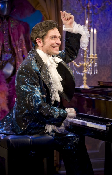 Photo Flash: First Look of the Milwaukee Repertory Theater's Production of LIBERACE! Image