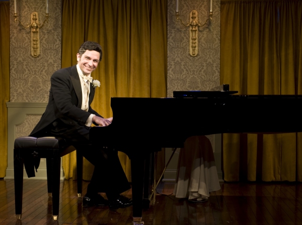 Photo Flash: First Look of the Milwaukee Repertory Theater's Production of LIBERACE! Image
