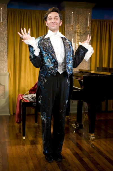 Photo Flash: First Look of the Milwaukee Repertory Theater's Production of LIBERACE! Image