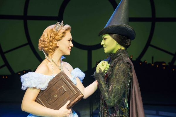 Photo Coverage: Jennifer DiNoia In West End WICKED! 